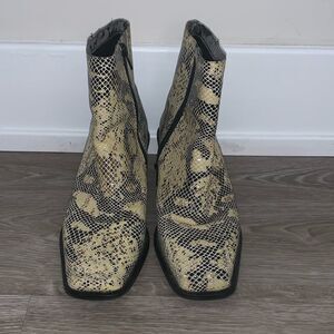SNAKE SKIN BOOTIES